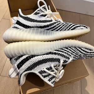 adidas yeezy boost 350 v2 zebra